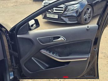 Mercedes-Benz A Class 2.1 A200d AMG Line 7G-DCT Euro 6 (s/s) 5dr
