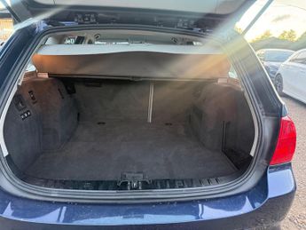 BMW 3 Series 2.0 318i ES Touring Euro 5 (s/s) 5dr