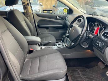 Ford Focus 2.0 TDCi DPF Titanium Powershift 5dr