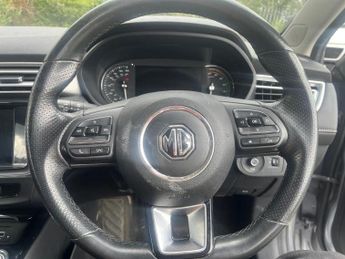 MG MG5 61.1kWh Exclusive Long Range Auto 5dr