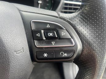 MG MG5 61.1kWh Exclusive Long Range Auto 5dr
