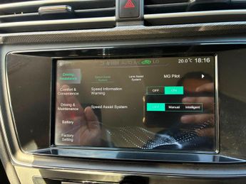 MG MG5 61.1kWh Exclusive Long Range Auto 5dr