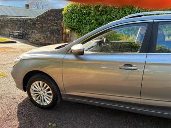 MG MG5 61.1kWh Exclusive Long Range Auto 5dr