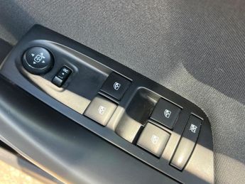 Vauxhall Astra 1.0i Turbo ecoTEC Tech Line Nav Euro 6 (s/s) 5dr