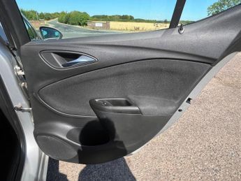 Vauxhall Astra 1.0i Turbo ecoTEC Tech Line Nav Euro 6 (s/s) 5dr
