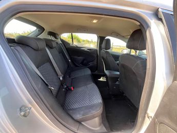Vauxhall Astra 1.0i Turbo ecoTEC Tech Line Nav Euro 6 (s/s) 5dr