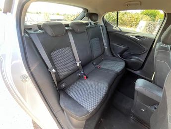 Vauxhall Astra 1.0i Turbo ecoTEC Tech Line Nav Euro 6 (s/s) 5dr