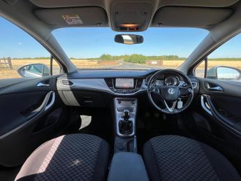 Vauxhall Astra 1.0i Turbo ecoTEC Tech Line Nav Euro 6 (s/s) 5dr