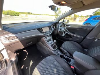 Vauxhall Astra 1.0i Turbo ecoTEC Tech Line Nav Euro 6 (s/s) 5dr