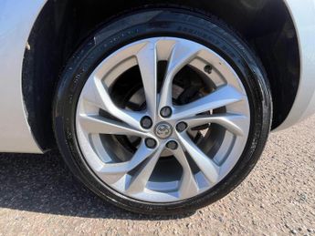 Vauxhall Astra 1.0i Turbo ecoTEC Tech Line Nav Euro 6 (s/s) 5dr