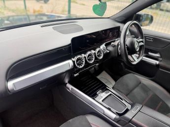 Mercedes-Benz GLB 1.3 GLB200h MHEV AMG Line (Executive) 7G-DCT Euro 6 (s/s) 5dr