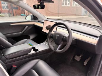 Tesla Model Y (Dual Motor) Long Range Auto 4WDE 5dr