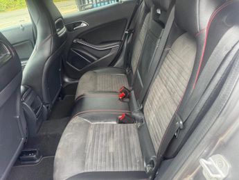 Mercedes-Benz GLA 2.1 GLA220 CDI AMG Line 7G-DCT 4MATIC Euro 6 (s/s) 5dr