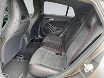 Mercedes-Benz CLA 2.1 CLA220d AMG Sport Shooting Brake 7G-DCT Euro 6 (s/s) 5dr