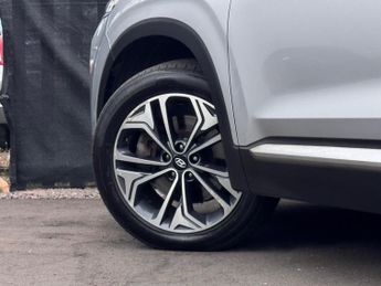 Hyundai Santa Fe 2.2 CRDi Premium SE Auto 4WD Euro 6 (s/s) 5dr 7 Seat