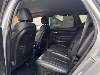 Hyundai Santa Fe 2.2 CRDi Premium SE Auto 4WD Euro 6 (s/s) 5dr 7 Seat