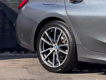 BMW 3 Series 2.0 320d MHT Sport Touring Auto Euro 6 (s/s) 5dr