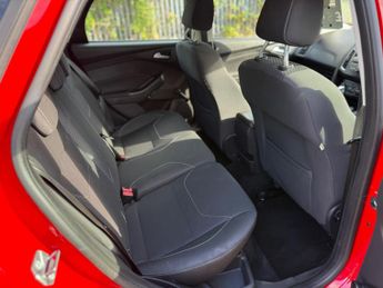 Ford Focus 1.0T EcoBoost Zetec Auto Euro 6 (s/s) 5dr