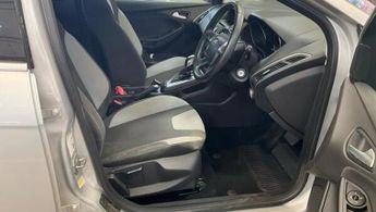 Ford Focus 1.6 Zetec Powershift Euro 5 5dr
