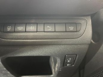 Peugeot 2008 1.6 e-HDi Feline Euro 5 (s/s) 5dr (Calima)