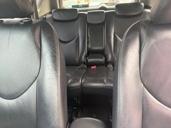 Toyota RAV4 2.2 D-CAT SR Auto 4WD Euro 5 5dr