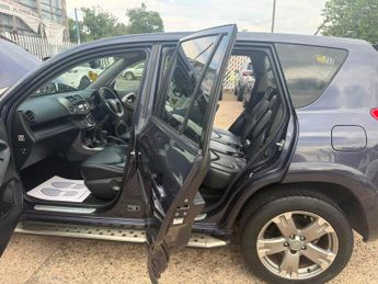 Toyota RAV4 2.2 D-CAT SR Auto 4WD Euro 5 5dr