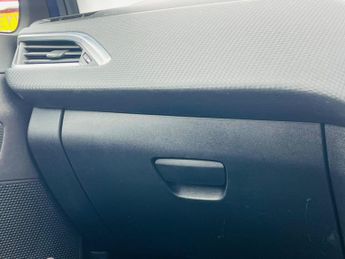 Peugeot 208 1.2 PureTech Allure Euro 6 5dr