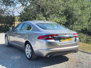 JAGUAR XF 3.0d V6 Luxury Saloon 4dr Diesel Auto Euro 5 (240 ps)