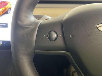 Tesla Model Y SUV 5dr Electric Auto RWD (346 ps)