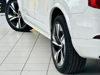 Volvo XC90 2.0h T8 Recharge 18.8kWh Plus Auto 4WD Euro 6 (s/s) 5dr
