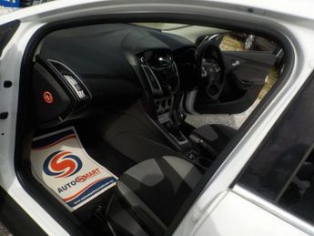 Ford Focus 1.6 Zetec Euro 5 5dr