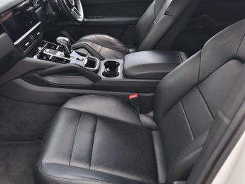 Porsche Cayenne 3.0T V6 GPF SUV 5dr Petrol TiptronicS 4WD Euro 6 (s/s) (340 ps)