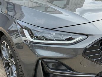 Ford Focus 1.0T EcoBoost MHEV ST-Line X DCT Euro 6 (s/s) 5dr