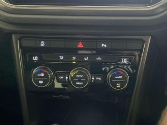 Volkswagen T-Roc 1.5 TSI GPF EVO Design SUV 5dr Petrol Manual Euro 6 (s/s) (150 p