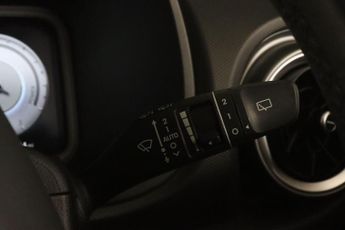 Hyundai KONA 39kWh Premium Auto 5dr (10.5kW Charger)