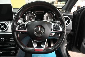 MERCEDES-BENZ 180 2.1 GLA220d AMG Line (Premium Plus) SUV 5dr Diesel 7G-DCT 4MATIC