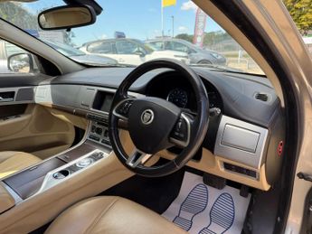 Jaguar XF 2.2d Luxury Auto Euro 5 (s/s) 4dr