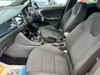 Vauxhall Astra 1.6 CDTi BlueInjection SRi Nav Euro 6 (s/s) 5dr