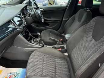 Vauxhall Astra 1.6 CDTi BlueInjection SRi Nav Euro 6 (s/s) 5dr