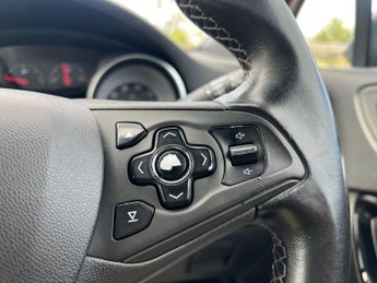 Vauxhall Astra 1.6 CDTi BlueInjection SRi Nav Euro 6 (s/s) 5dr