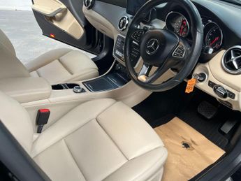 Mercedes-Benz GLA 1.6 GLA200 Sport (Executive) 7G-DCT Euro 6 (s/s) 5dr
