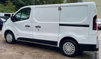 Renault Trafic 1.6 dCi 27 Business+ SWB Standard Roof Euro 5 5dr