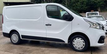 Renault Trafic 1.6 dCi 27 Business+ SWB Standard Roof Euro 5 5dr
