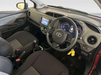 Toyota Yaris 1.5 VVT-i Icon Tech Hatchback 5dr Petrol Manual Euro 6 (111 ps)