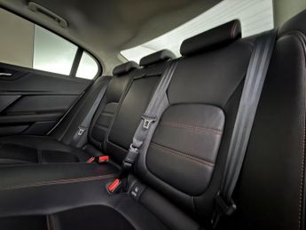 Jaguar XE 2.0i GPF Prestige Auto Euro 6 (s/s) 4dr
