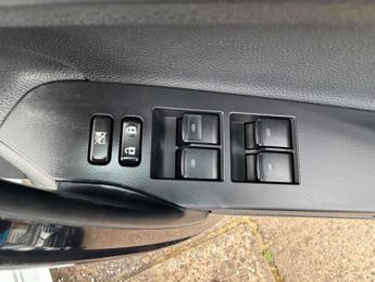 Toyota Auris 1.8 VVT-h Excel Hatchback 5dr Petrol Hybrid CVT Euro 6 (s/s) (13