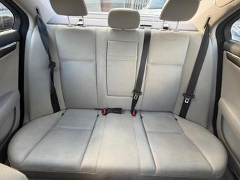 Mercedes-Benz C Class 2.1 C220 CDI BlueEfficiency Elegance Auto Euro 5 4dr