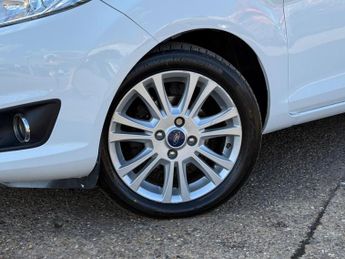 Ford Fiesta 1.0T EcoBoost Zetec Euro 5 (s/s) 3dr