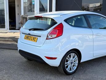 Ford Fiesta 1.0T EcoBoost Zetec Euro 5 (s/s) 3dr