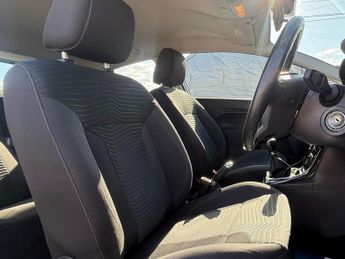 Ford Fiesta 1.0T EcoBoost Zetec Euro 5 (s/s) 3dr
